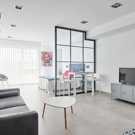 9 Nidos Centrica Suites - Nuevo Plasencia Eksteriør billede