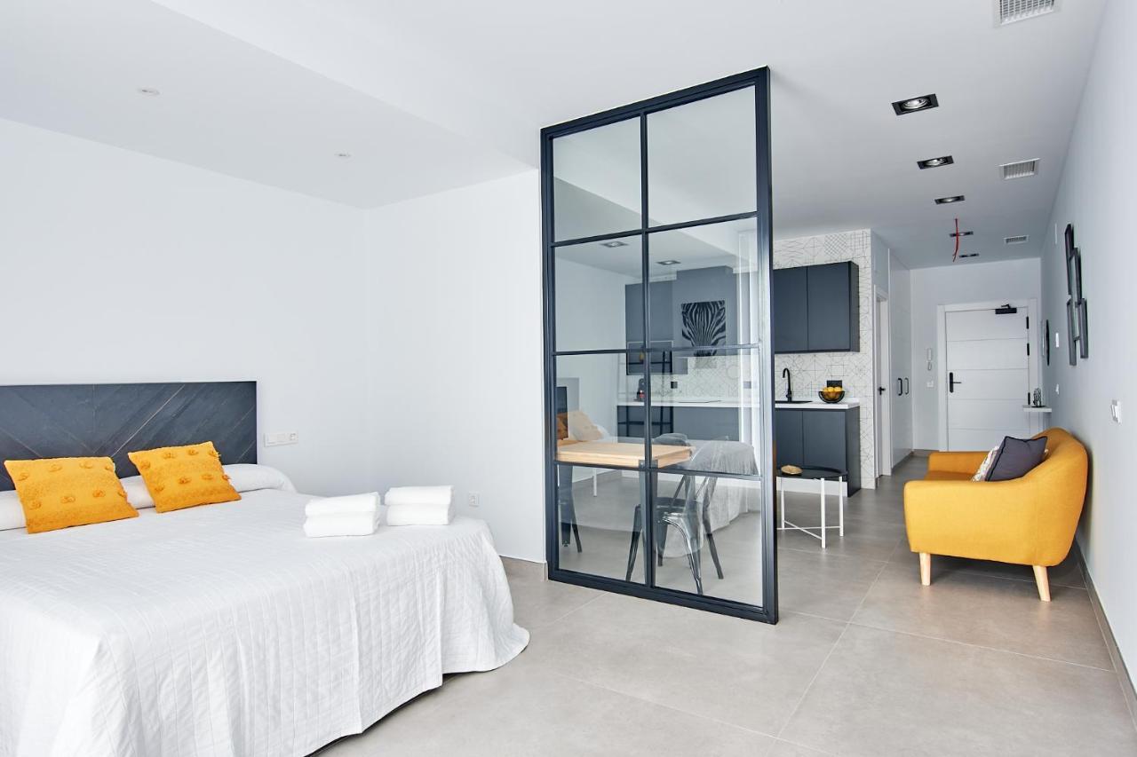 9 Nidos Centrica Suites - Nuevo Plasencia Eksteriør billede