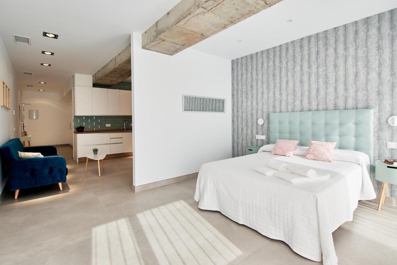9 Nidos Centrica Suites - Nuevo Plasencia Eksteriør billede