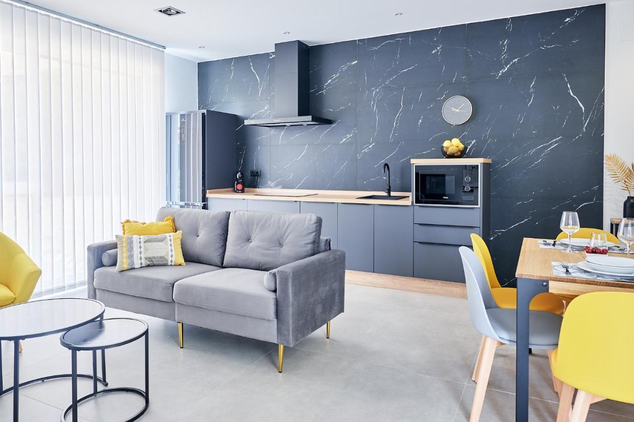 9 Nidos Centrica Suites - Nuevo Plasencia Eksteriør billede