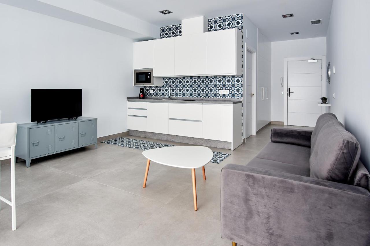 9 Nidos Centrica Suites - Nuevo Plasencia Eksteriør billede