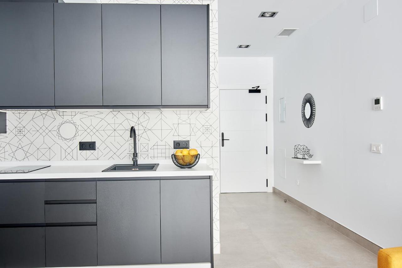9 Nidos Centrica Suites - Nuevo Plasencia Eksteriør billede