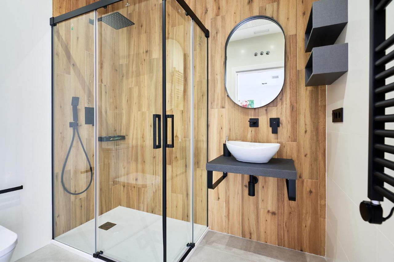 9 Nidos Centrica Suites - Nuevo Plasencia Eksteriør billede