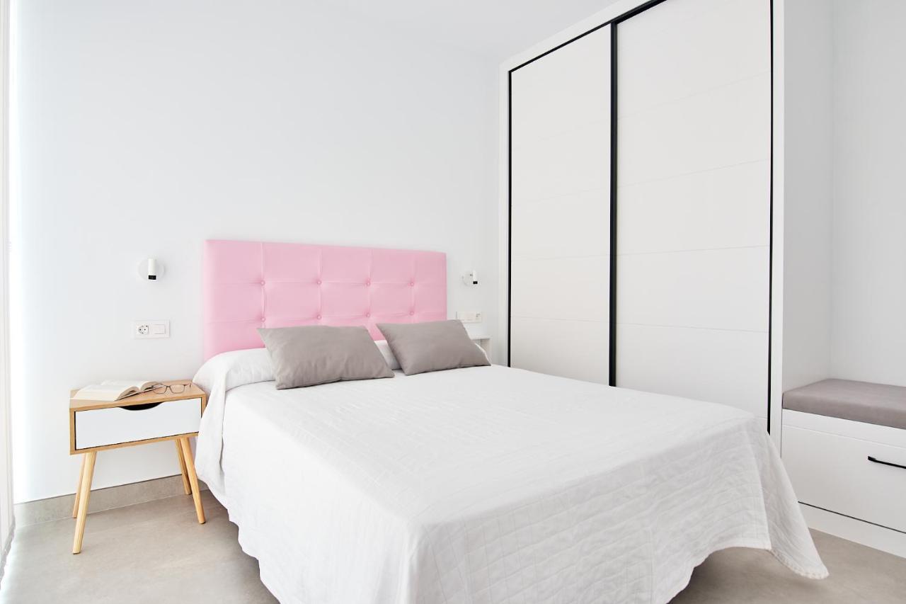 9 Nidos Centrica Suites - Nuevo Plasencia Eksteriør billede