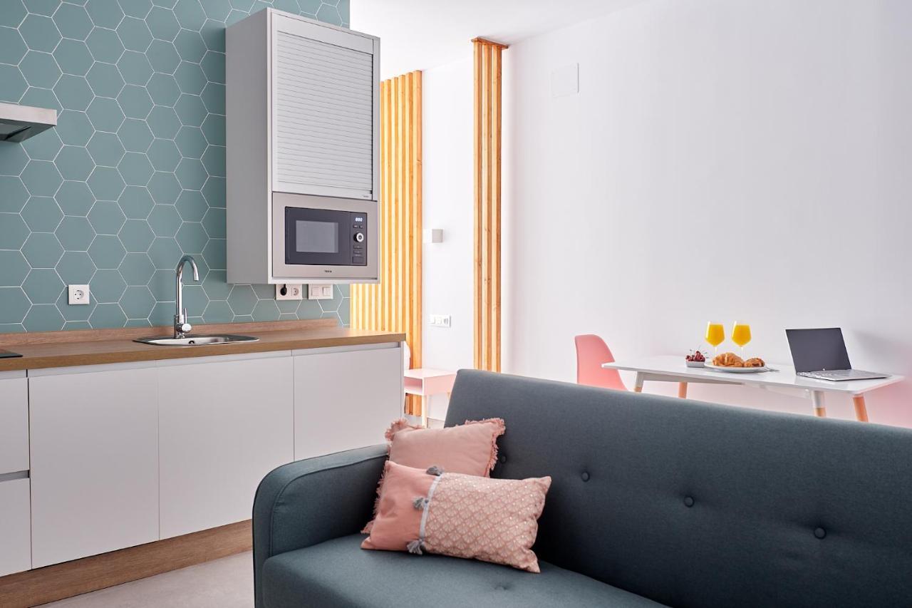 9 Nidos Centrica Suites - Nuevo Plasencia Eksteriør billede
