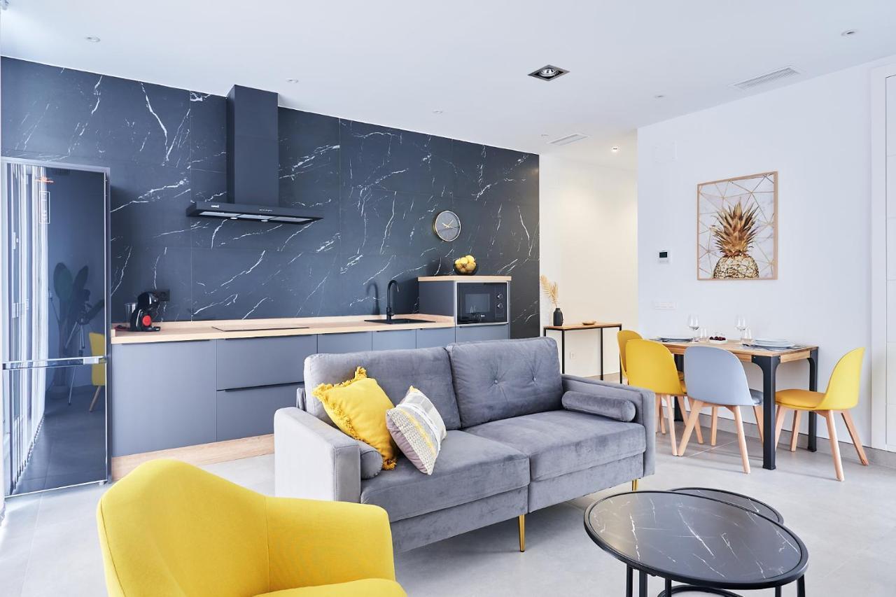 9 Nidos Centrica Suites - Nuevo Plasencia Eksteriør billede