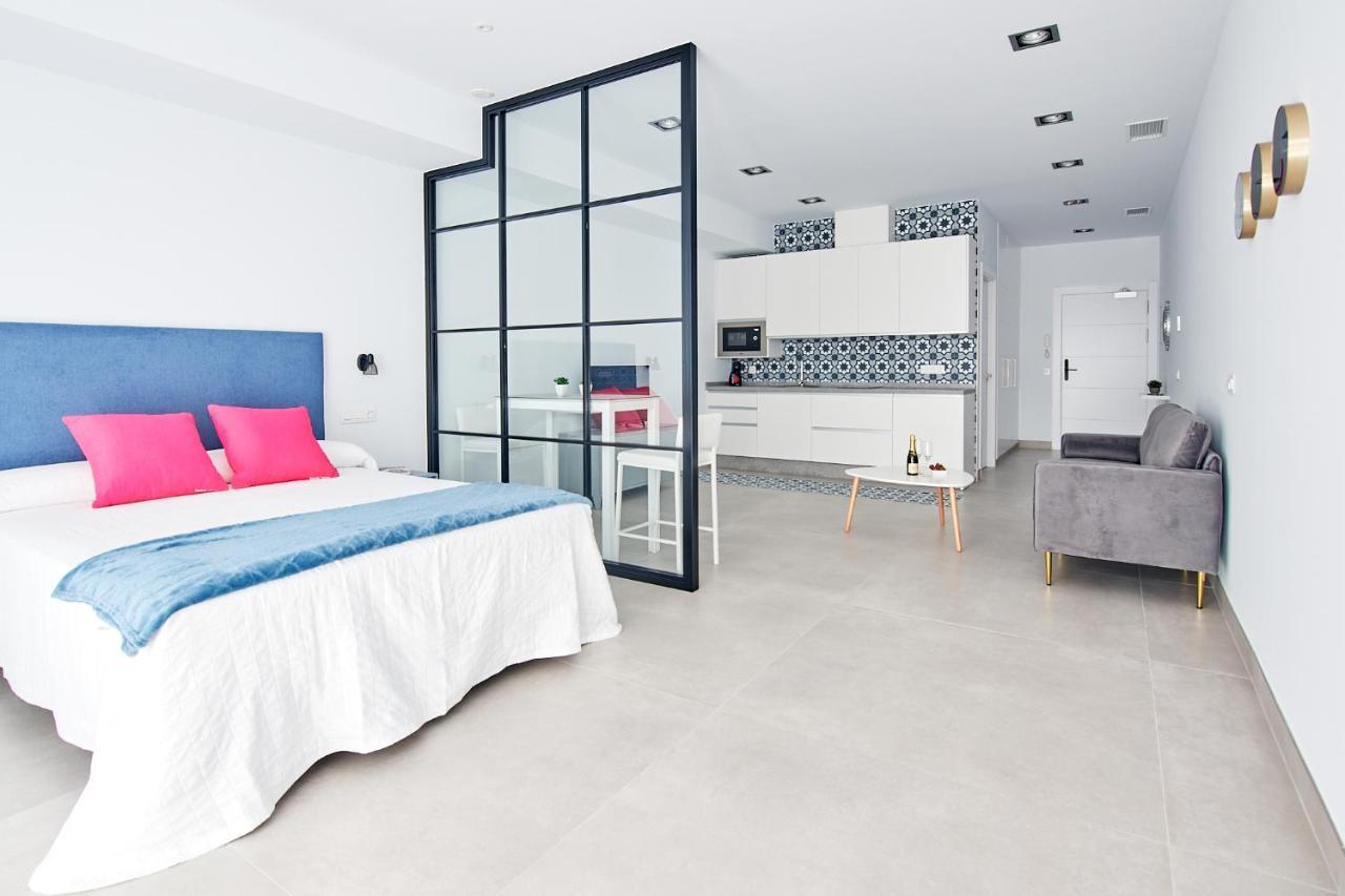 9 Nidos Centrica Suites - Nuevo Plasencia Eksteriør billede